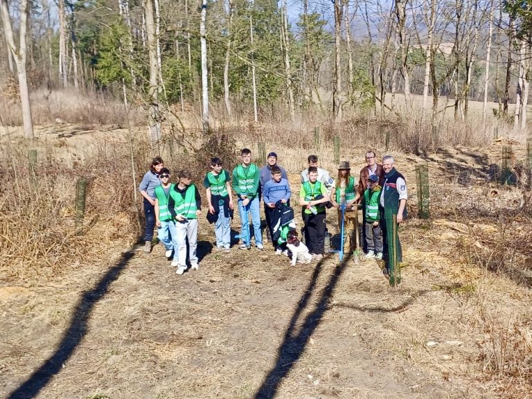 Gruppenfoto der Baumpflanzaktion Amt Creuzburg